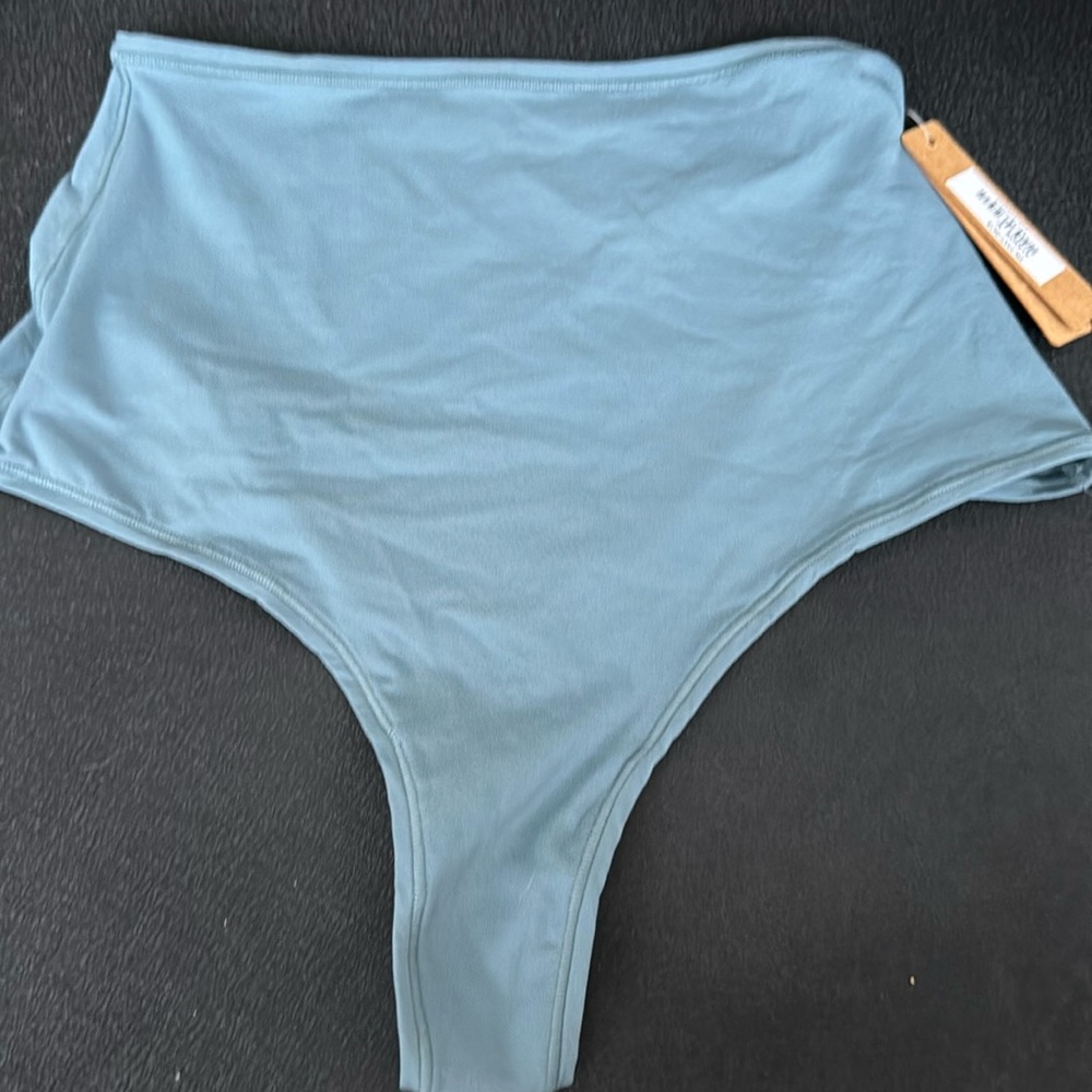 Skims kyanite thong